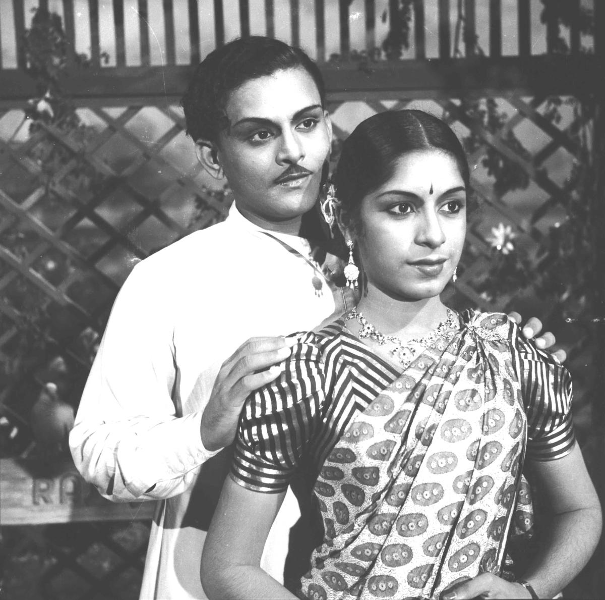A still from Tamil film Naam Iruvar